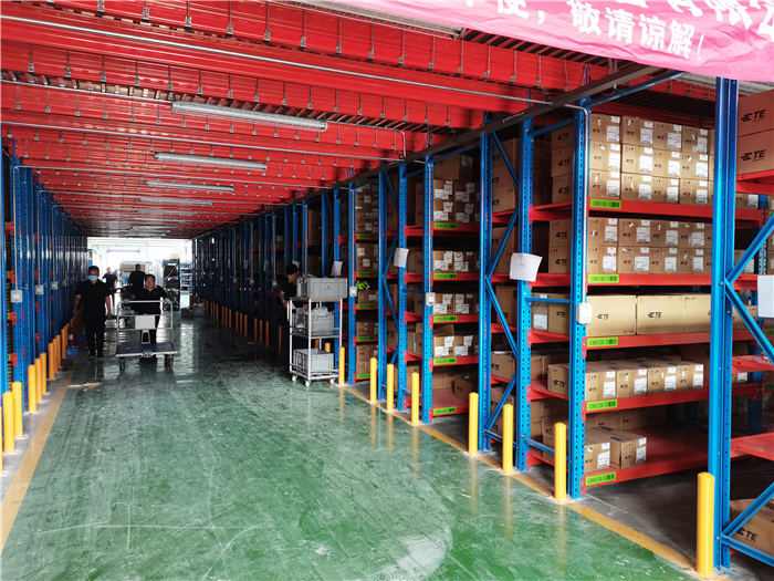 鄭州閣樓貨架平臺項目案例